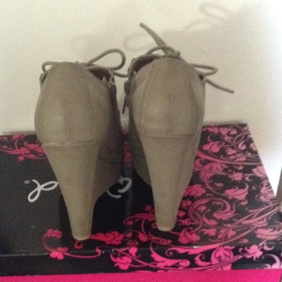 Khaki wedges - Picture 4 of 4